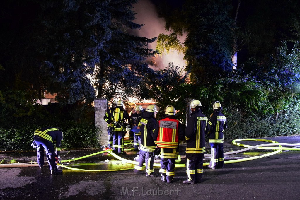 Grossfeuer Einfamilienhaus Siegburg Muehlengrabenstr P0348.JPG - Miklos Laubert